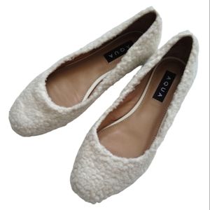 AQUA Ellie Women's Ivory Faux Fur Cushioned Insole Ballet Flats Slippers Shoes